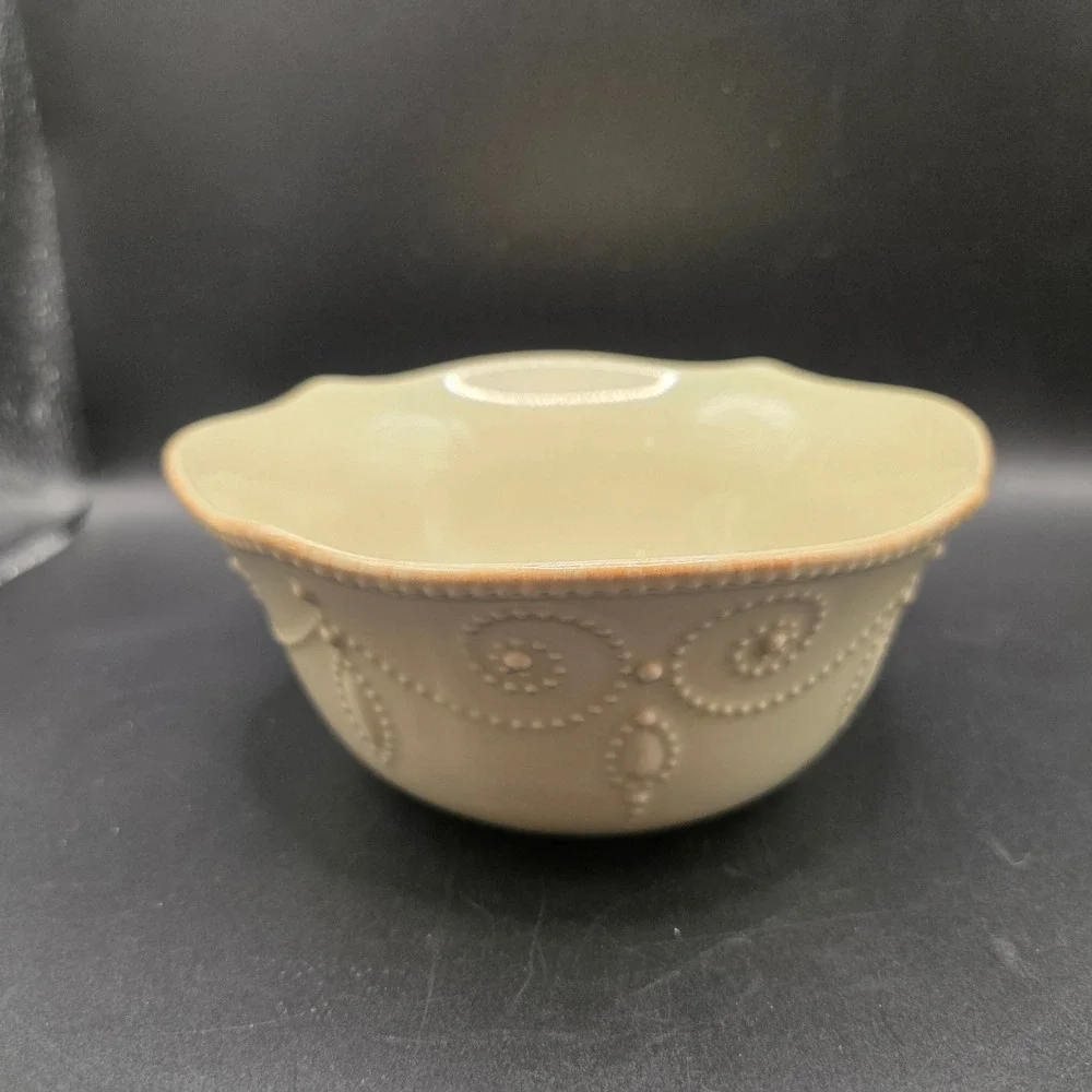 Lenox French Perle Pistachio Green Scalloped‎ Stoneware Cereal Soup Bowl 7 Inch